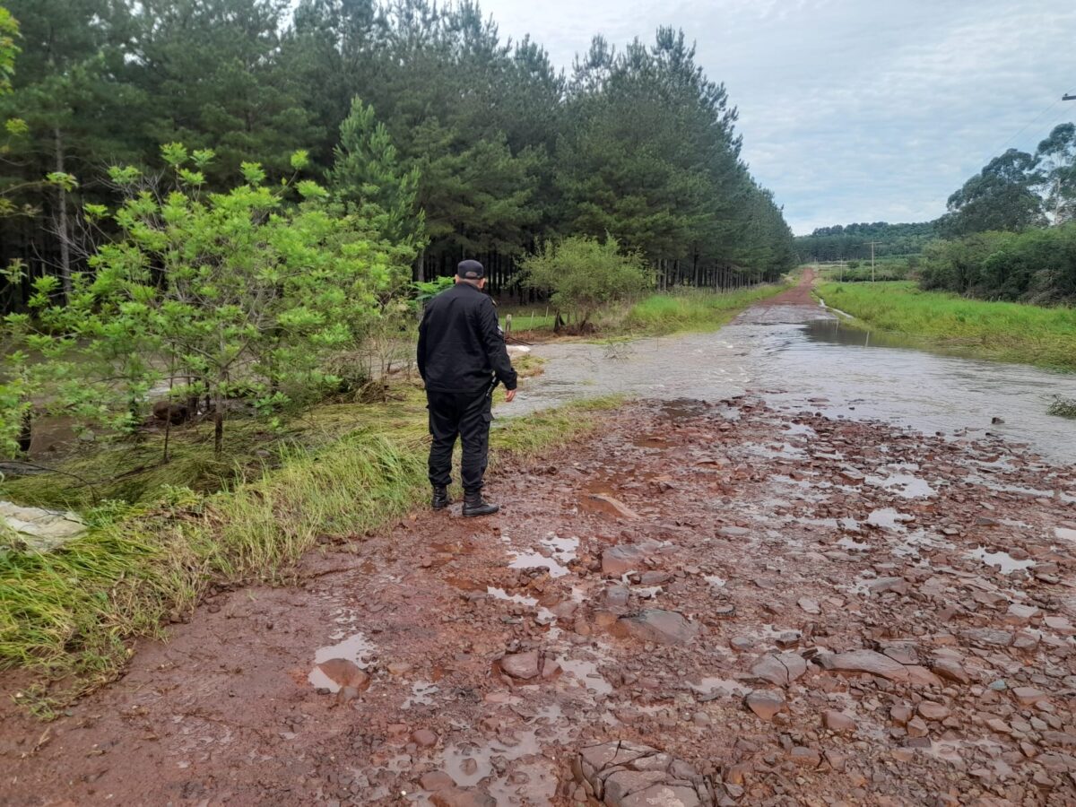 El Niño: aumentan a 112 las viviendas dañadas por el temporal en Misiones y hay cuatro familias evacuadas 7 14 - El Nino aumentan a 112 las viviendas danadas por el temporal en Misiones y hay cuatro familias evacuadas 3 - 13
