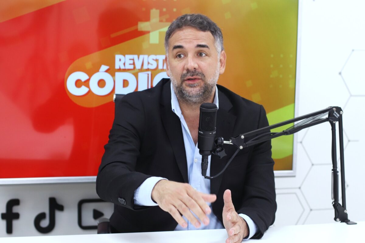 Fernando Toledo y Adrián Núñez pasaron por el streaming de Códigos, la política desde adentro 6 12 - Fernando Toledo y Adrian Nunez pasaron por el streaming de Codigos la politica desde adentro 5 - 11