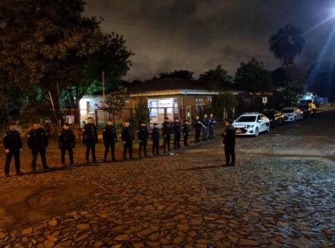 La Policía refuerza todas las noches la seguridad en los barrios de Posadas y duplica su presencia p...