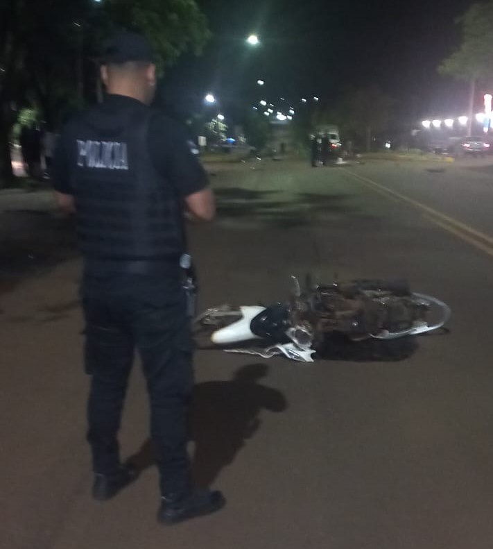 Murió un motociclista tras un choque con una camioneta en Jardín América 1 2 - Murio un motociclista tras un choque con una camioneta en Jardin America 1 - 1