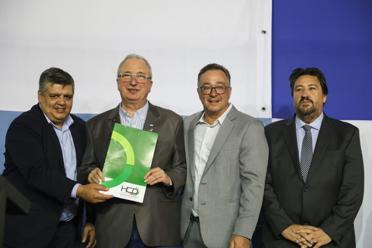 Passalacqua celebro los 65 anos de Aristobulo del Valle Que lo que venga por delante sea aun mejor 4 - 7