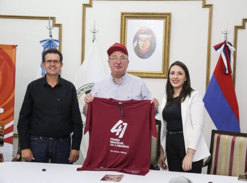 Passalacqua encabezó el lanzamiento de la 41.ª Fiesta Nacional de la Madera y destacó el potencial p...