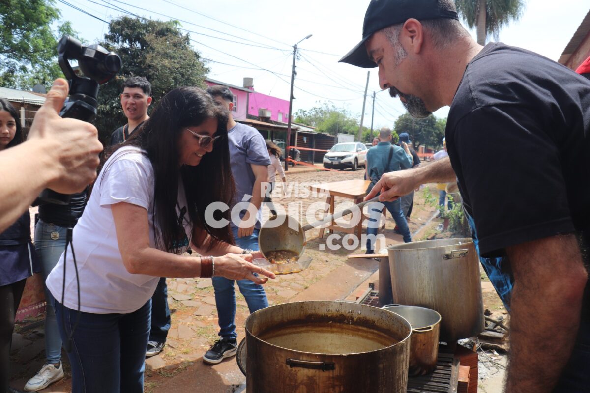 Posadas celebró el Karaí Octubre con un festival y un jopará comunitario en el barrio San Jorge 12 24 - Posadas celebro el Karai Octubre con un festival y un jopara comunitario en el barrio San Jorge 11 - 23