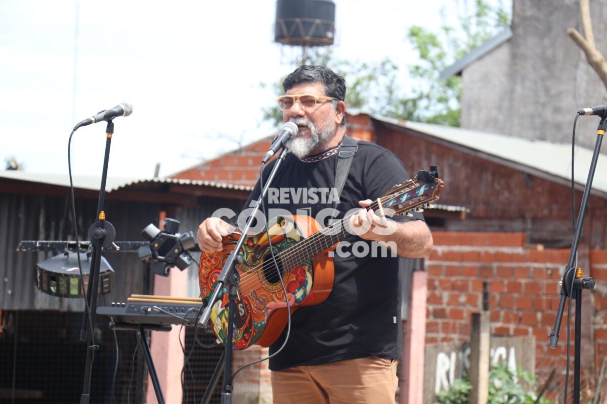 Posadas celebró el Karaí Octubre con un festival y un jopará comunitario en el barrio San Jorge 9 18 - Posadas celebro el Karai Octubre con un festival y un jopara comunitario en el barrio San Jorge 12 - 17
