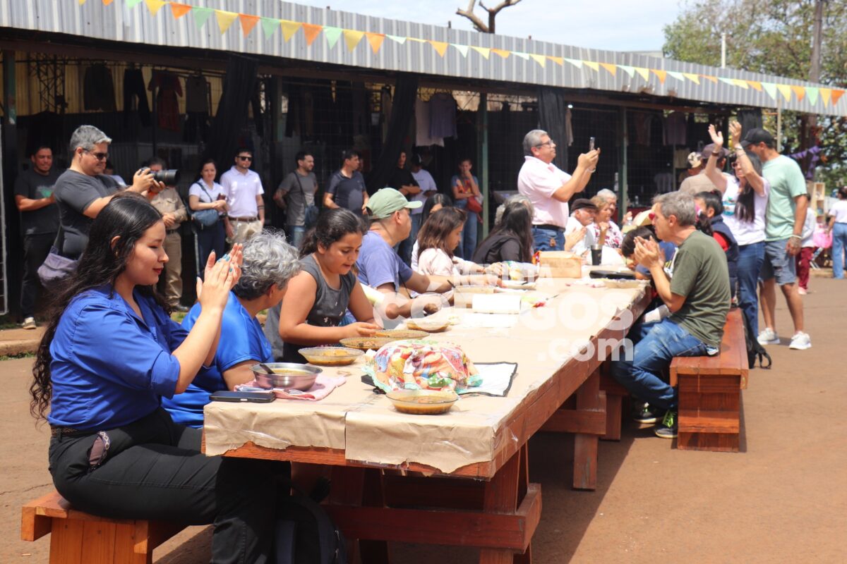 Posadas celebró el Karaí Octubre con un festival y un jopará comunitario en el barrio San Jorge 3 6 - Posadas celebro el Karai Octubre con un festival y un jopara comunitario en el barrio San Jorge 13 - 5