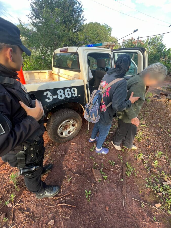 Una pareja de abuelos con Alzheimer salió a tomar un colectivo sin recordar que ya estaba en su pueblo 1 2 - Una pareja de abuelos con Alzheimer salio a tomar un colectivo sin recordar que ya estaba en su pueblo 1 - 1