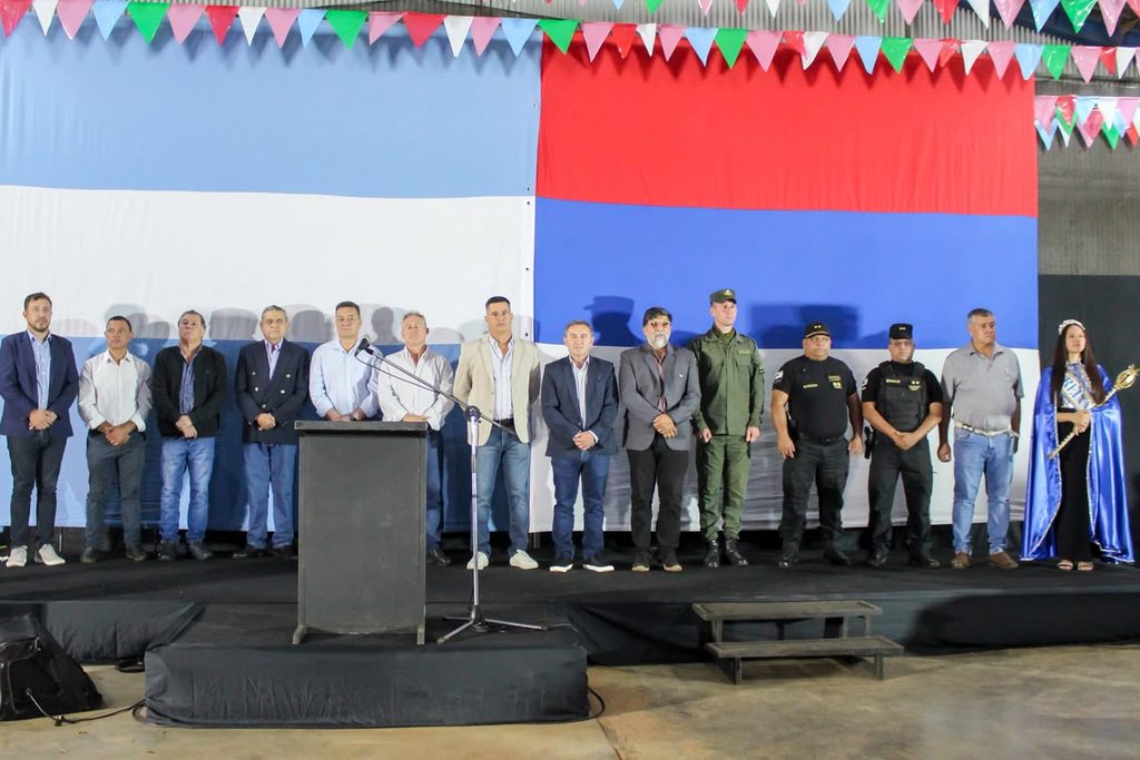 Carlos Sartori en el 9° aniversario de Pozo Azul: "Trabajemos por lo que viene, no bajen los brazos" 8 16 - aniversario pozo azul 8 - 15