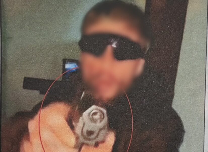 Campo Viera: publicó un video exhibiendo un arma y la Policía encontró drogas durante un allanamiento