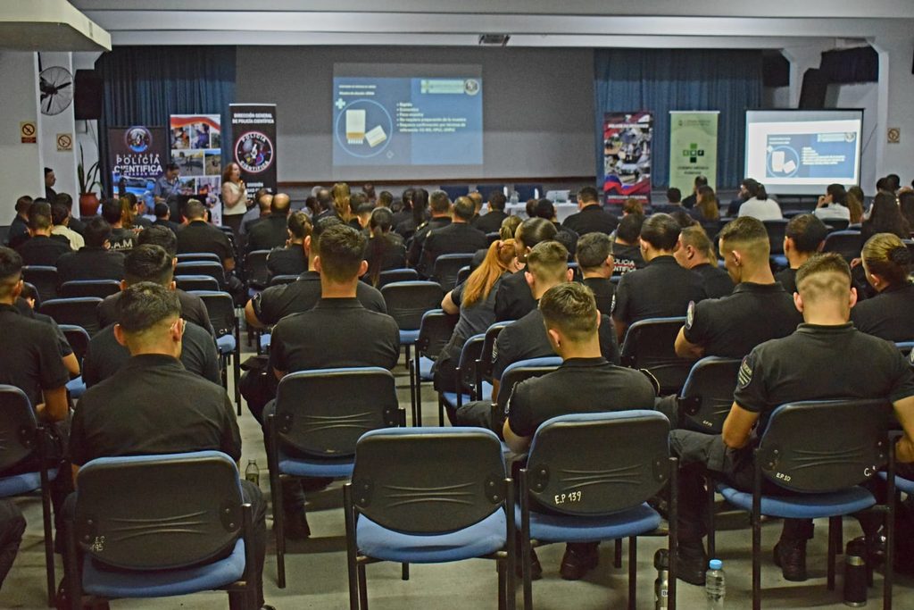 Más de 500 personas se capacitaron en balística forense para fortalecer las investigaciones criminales en Misiones 5 10 - capacitacion4 - 9