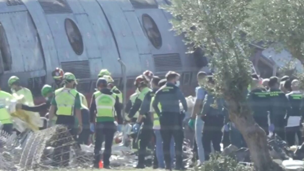 chocaron-dos-trenes-a-toda-velocidad-en-espana-buentelefe-1-6ae1dc667728e