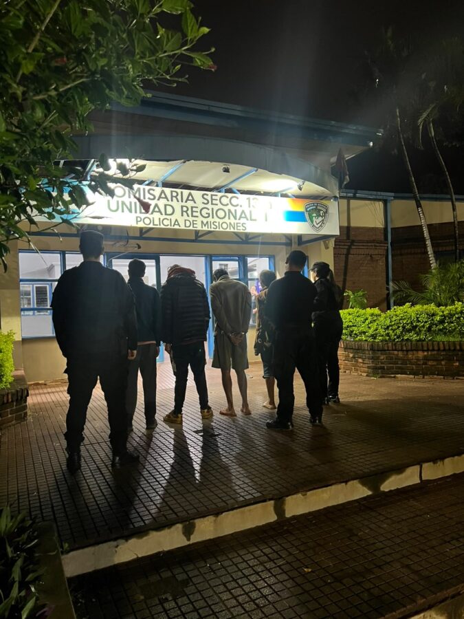 Diez detenidos en Posadas por robos de cables, exhibiciones obscenas y actitudes sospechosas 3 6 - detenidos posadas 2 - 5