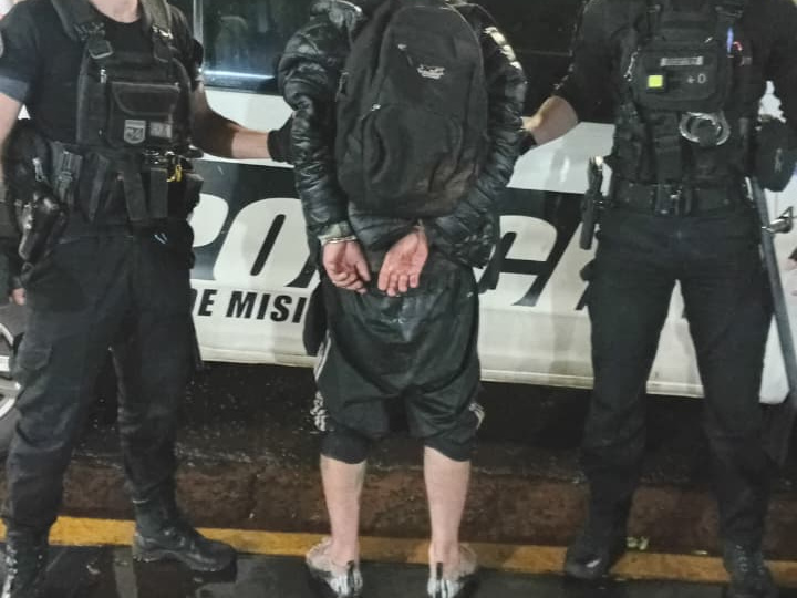 detenidos posadas 4 - 3