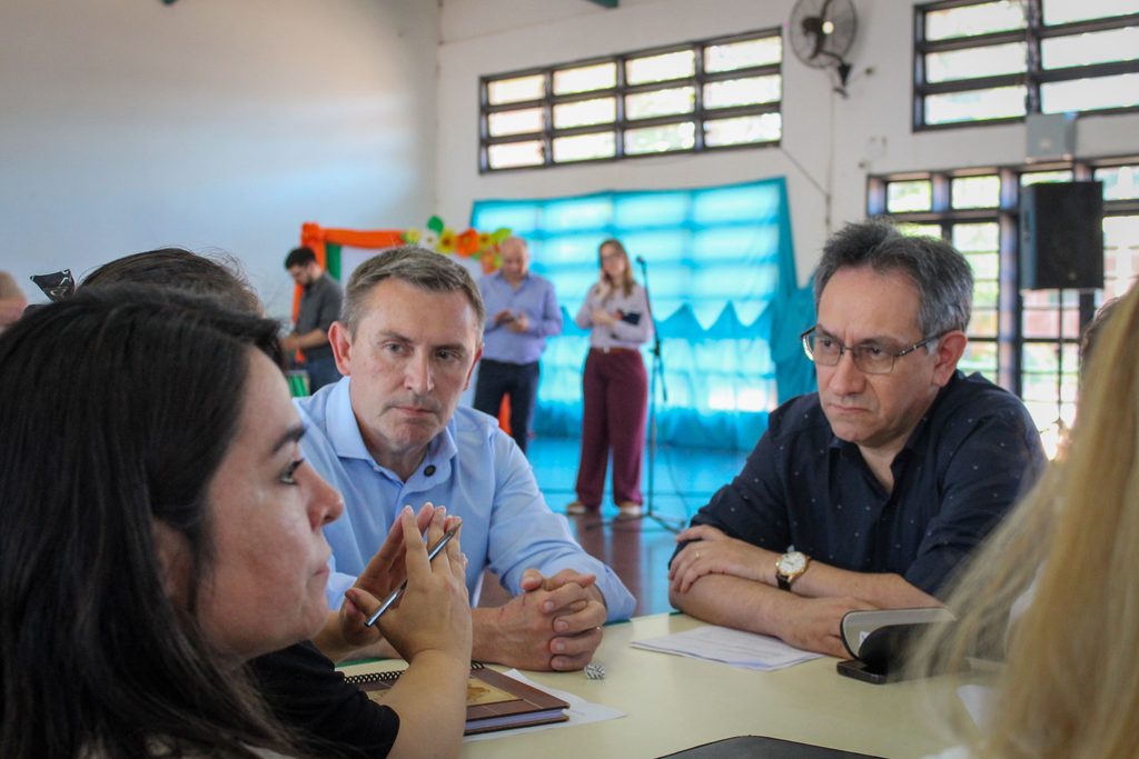 El Gabinete en los Barrios llegó a Itaembé Miní: “Venimos a trabajar en acciones concretas junto a los vecinos”, afirmó Sartori 4 8 - el gabinete en tu barrio 3 - 7