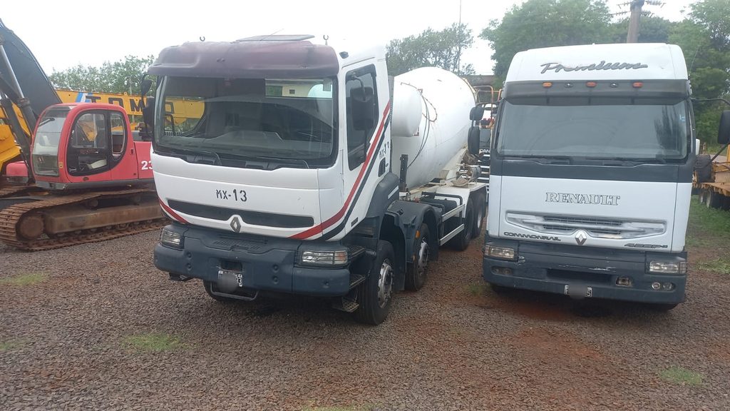 Investigan el ingreso irregular de camiones a Misiones: secuestraron 16 vehículos y maquinarias en Posadas 1 2 - maquinaria posadas 4 - 1