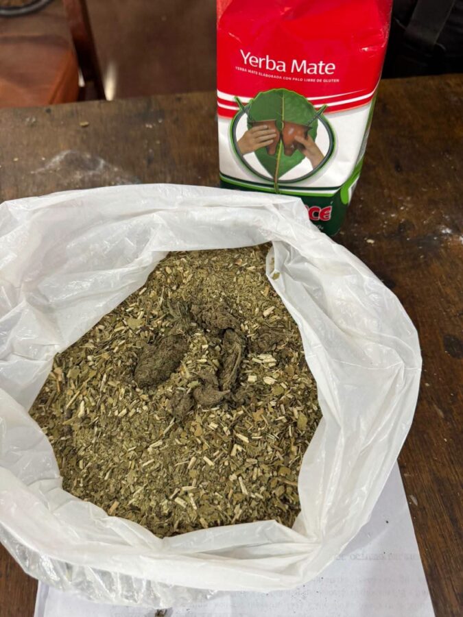 Frustraron el ingreso de marihuana y cocaína camufladas entre alimentos en una comisaría de Posadas 1 2 - marihuana en comisaria 1 - 1