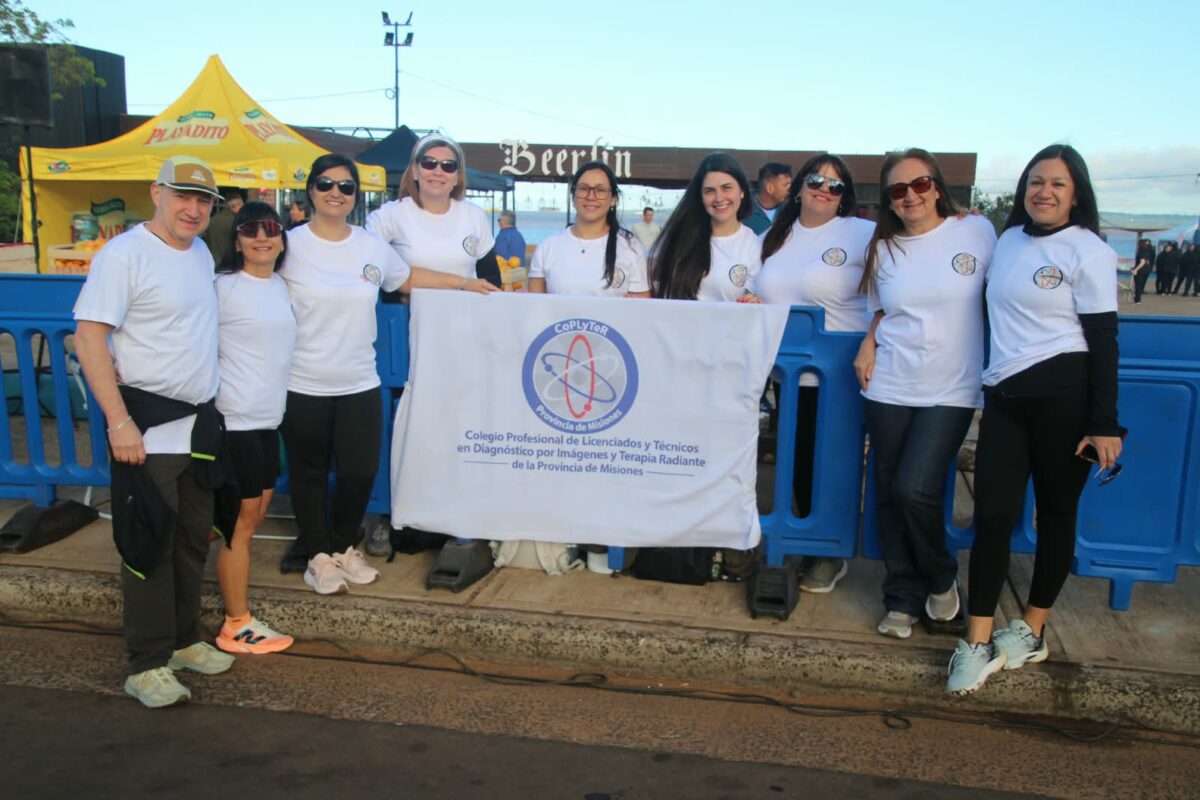 La costanera de Posadas se tiñó de rosa con mil participantes en una carrera por la prevención 2 4 - mes rosa 10 - 3