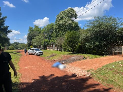 Choque entre un automóvil y una moto dejó un hombre herido en Posadas 2 3 - muerte garupá