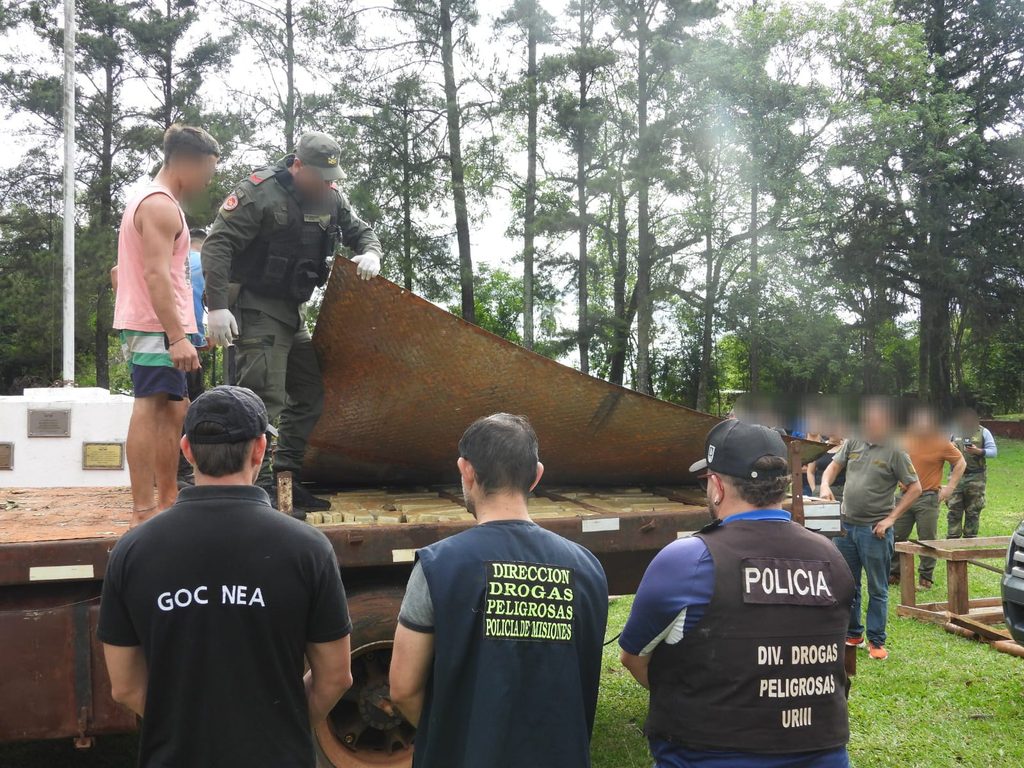 Un cargamento de dos toneladas de marihuana destapó una red narco entre Misiones y Buenos Aires 12 24 - narcotrafico 2 - 23