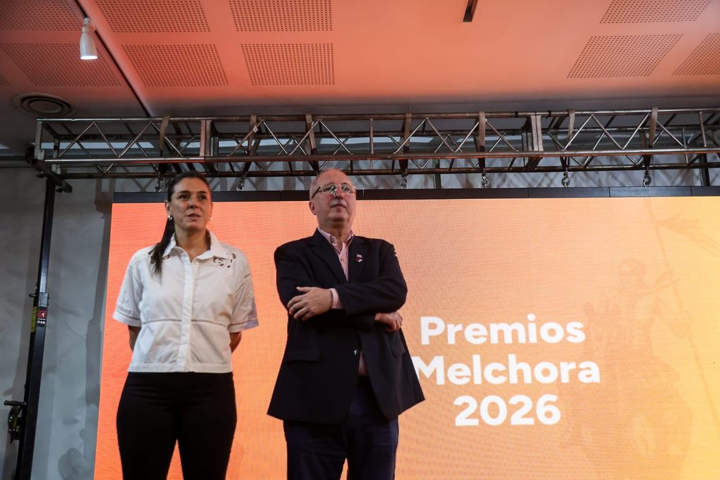Passalacqua encabezó la 4° edición de los Premios Melchora y entregó reconocimientos a mujeres misioneras 1 2 - passalacqua melchora 11 - 1