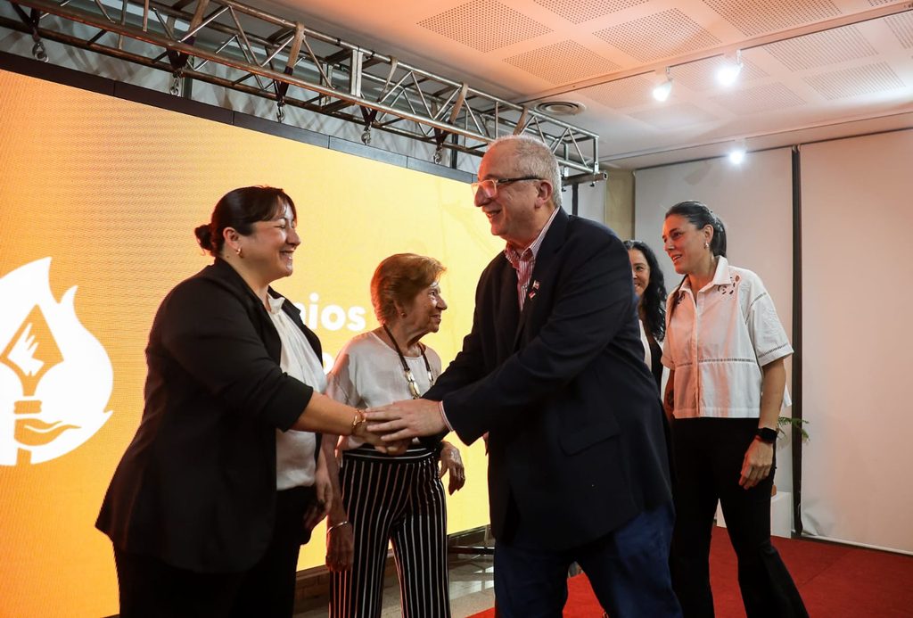Passalacqua encabezó la 4° edición de los Premios Melchora y entregó reconocimientos a mujeres misioneras 7 14 - passalacqua melchora 5 - 13