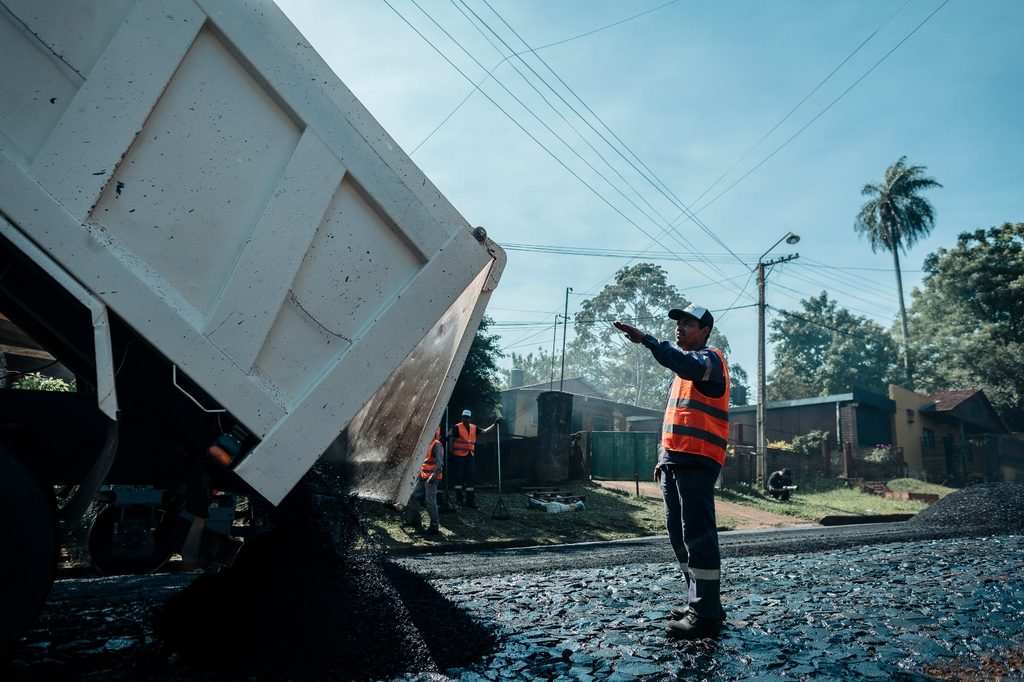 Passalacqua destacó la articulación con Oberá durante una recorrida por obras: “En momentos difíciles hay que trabajar en conjunto” 8 16 - passalacqua obras 11 - 15
