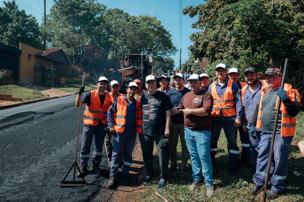 Passalacqua destacó la articulación con Oberá durante una recorrida por obras: “En momentos difíciles hay que trabajar en conjunto” 4 8 - passalacqua obras 7 - 7