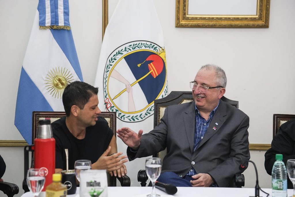 Passalacqua encabezó el lanzamiento de diplomaturas de la UNaM vinculadas al diseño y la producción local 10 20 - passalacqua unam acto 1 - 19