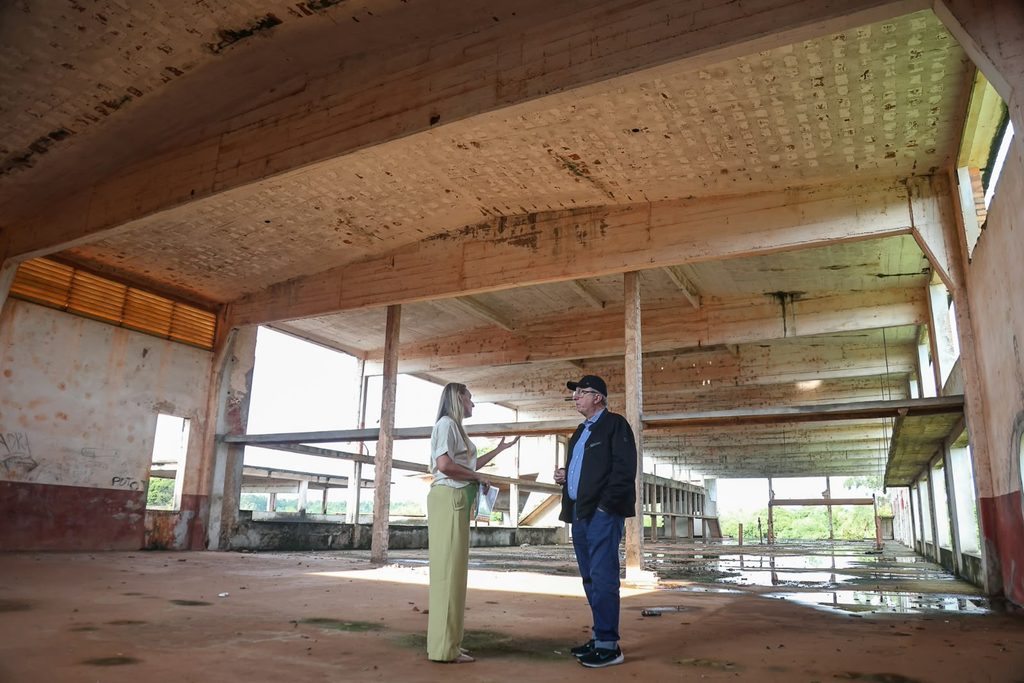 Passalacqua visitó el renovado Centro de Seguridad Urbana de Montecarlo y destacó la incorporación de tecnología 11 22 - polo educativo 3 - 21
