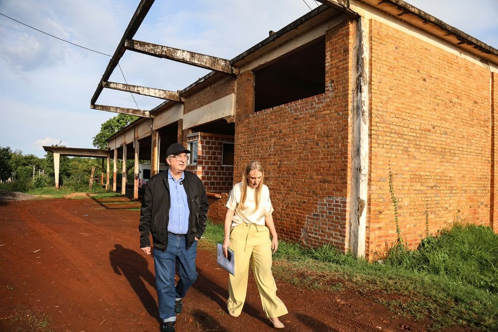 Passalacqua visitó el renovado Centro de Seguridad Urbana de Montecarlo y destacó la incorporación de tecnología 13 26 - polo educativo 5 - 25