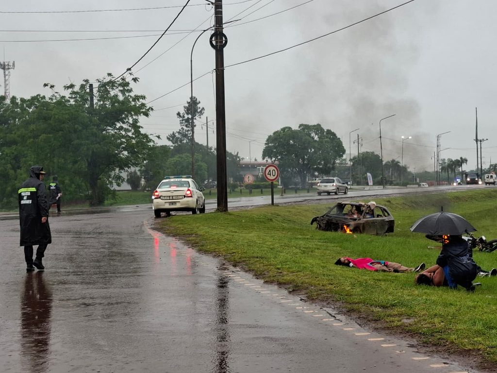 Policía, bomberos y salud participaron de un simulacro de siniestro vial en Oberá 1 2 - simulacro 8 - 1