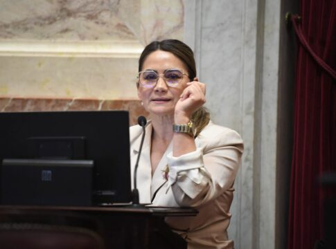 Francos renunció a la Jefatura de Gabinete y lo reemplazará Adorni 1 1 - sonia rojas