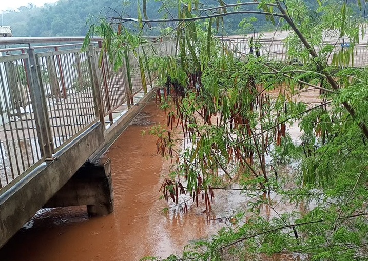 Lluvias intensas y riesgo de inundaciones: la Policía refuerza operativos preventivos en Misiones 2 4 - temporal misiones - 3